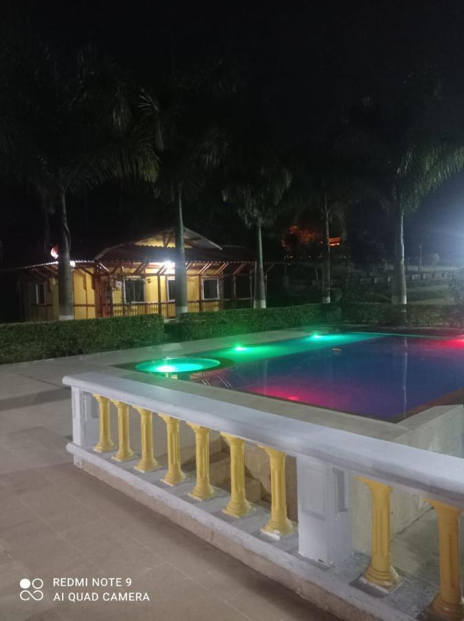 Hotel Casa Confort Santa Rosa de Cabal Bagian luar foto