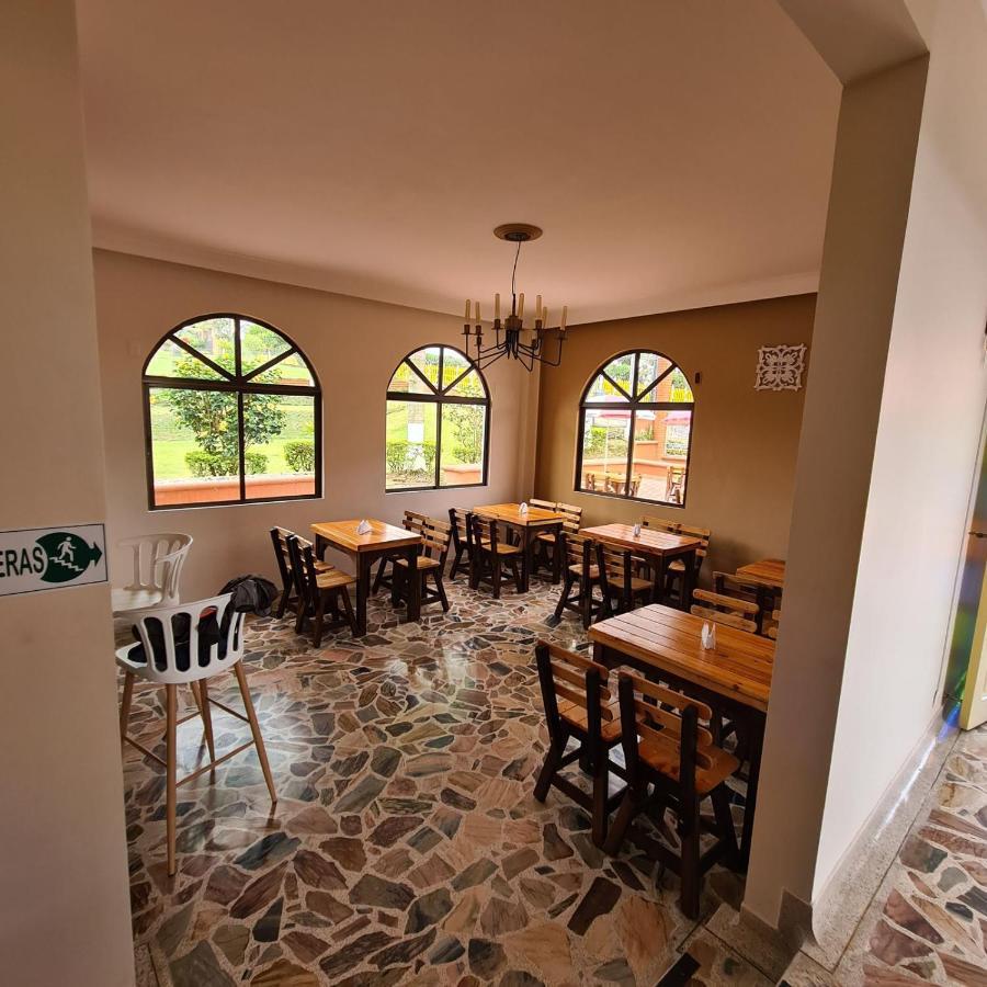 Hotel Casa Confort Santa Rosa de Cabal Bagian luar foto