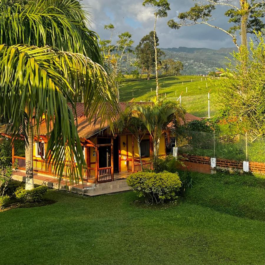 Hotel Casa Confort Santa Rosa de Cabal Bagian luar foto