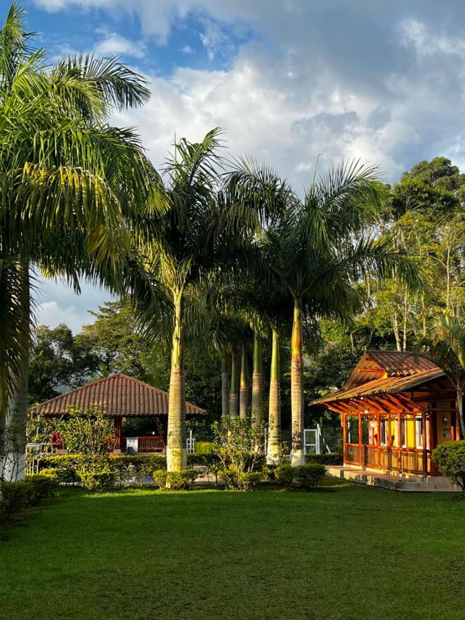 Hotel Casa Confort Santa Rosa de Cabal Bagian luar foto