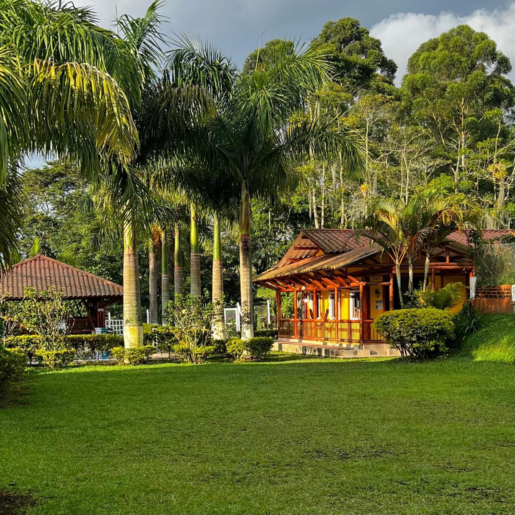 Hotel Casa Confort Santa Rosa de Cabal Bagian luar foto