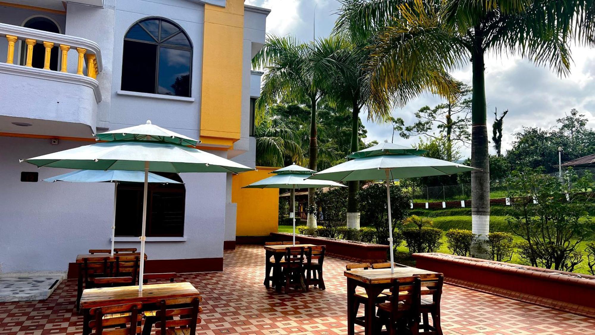 Hotel Casa Confort Santa Rosa de Cabal Bagian luar foto
